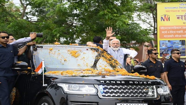 PM Modi arrives in Agartala on Apr 17 to address a poll rally in Swami Vivekananda Maidan today
